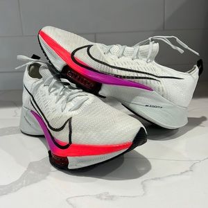 Nike Men’s Air Zoom Tempo Next% Running Shoe